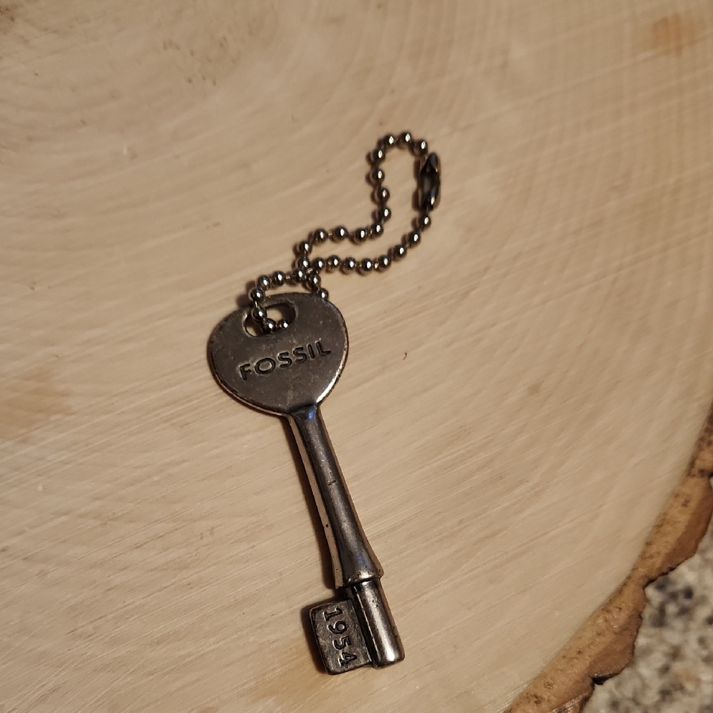 Fossil Silver Key Pendant Necklace